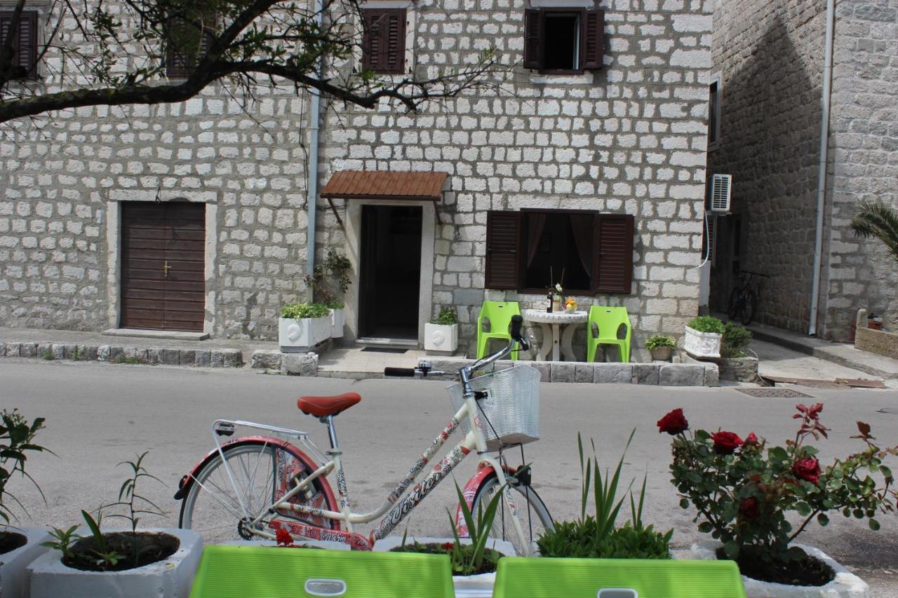 Mare E Montagna Daire Kotor Dış mekan fotoğraf